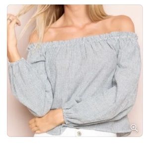 Brandy Melville Off the Shoulder Blue Striped Top Seersucker  Sz.XS/S